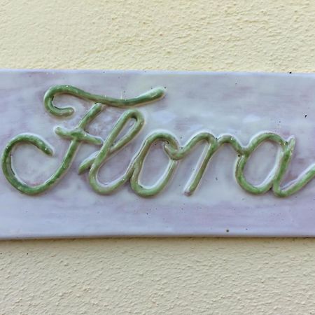 كامايوري Casale La Fata -Tipico Toscano Immerso Nelle Colline Tra Lucca E Versilia, 6 Appartamenti Indipendenti المظهر الخارجي الصورة