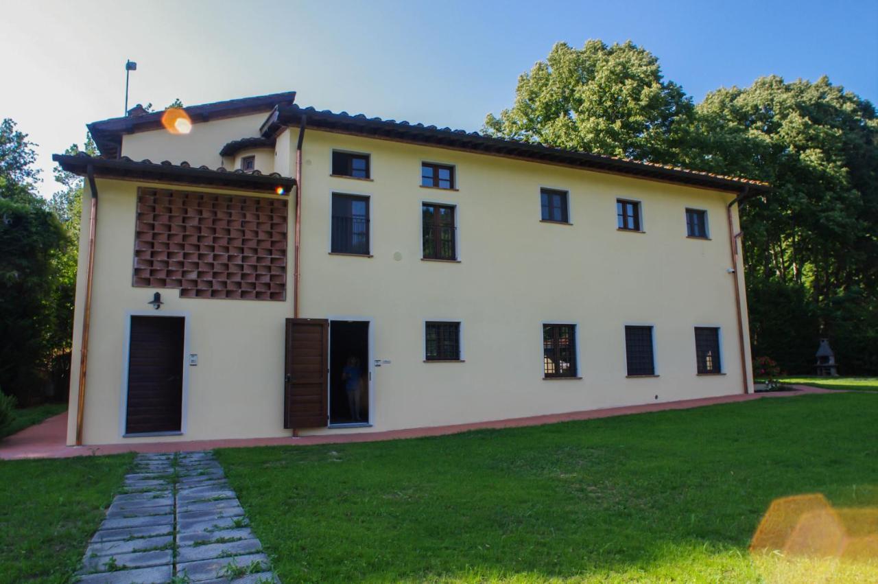 كامايوري Casale La Fata -Tipico Toscano Immerso Nelle Colline Tra Lucca E Versilia, 6 Appartamenti Indipendenti المظهر الخارجي الصورة