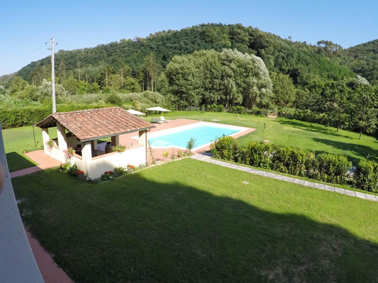 كامايوري Casale La Fata -Tipico Toscano Immerso Nelle Colline Tra Lucca E Versilia, 6 Appartamenti Indipendenti المظهر الخارجي الصورة